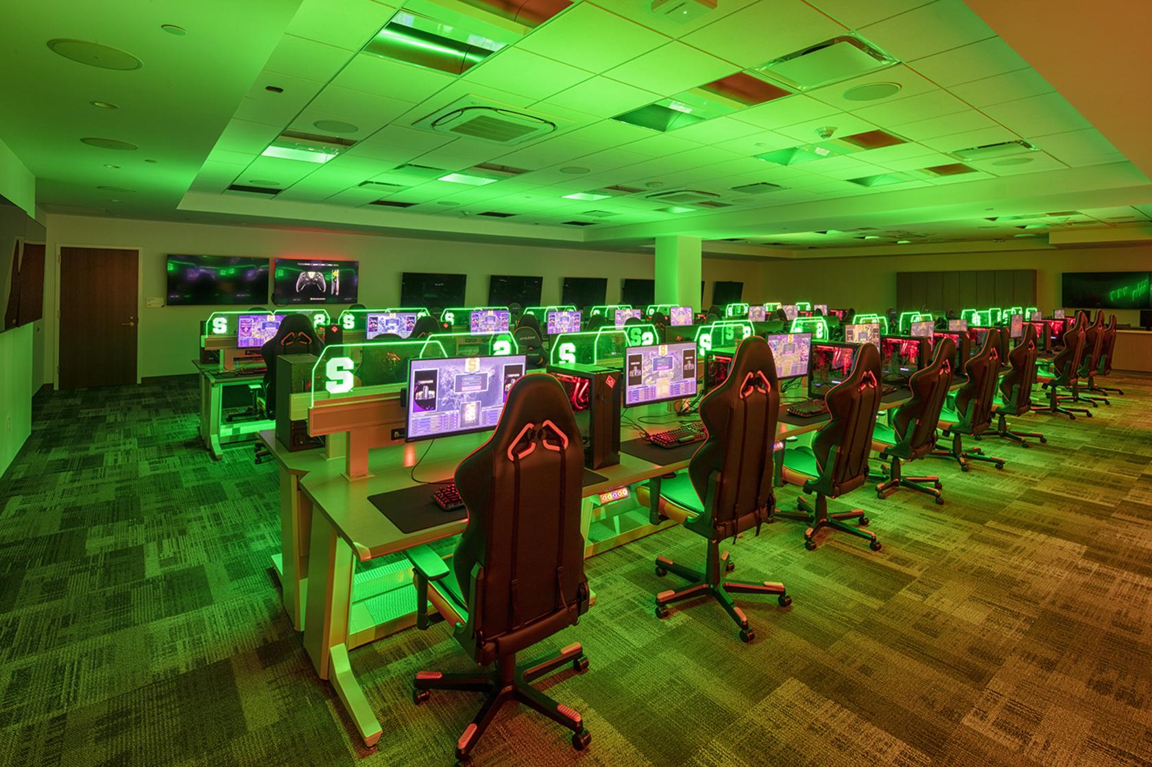 Syracuse-University_Esports-Gaming-Lounge_01